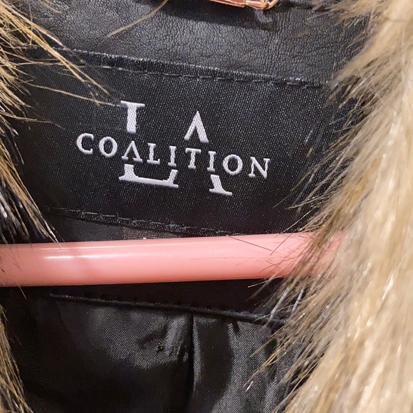 Vest - Picture 2 of 4